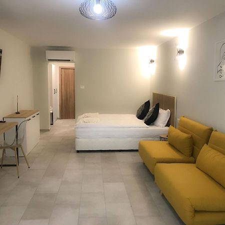 Teracite Aparthotel Varna Exteriör bild