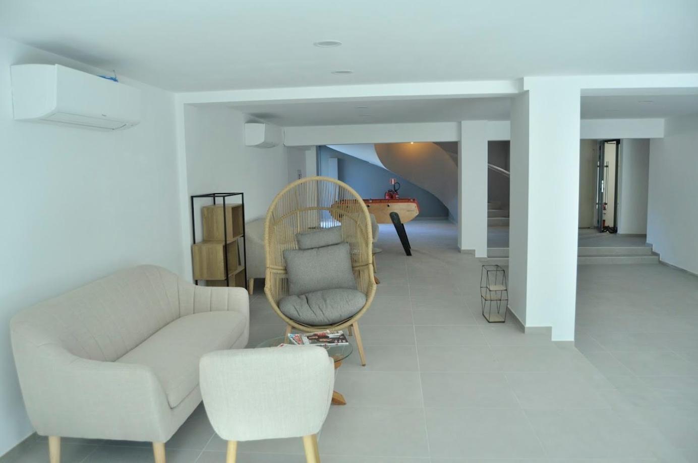 Teracite Aparthotel Varna Exteriör bild