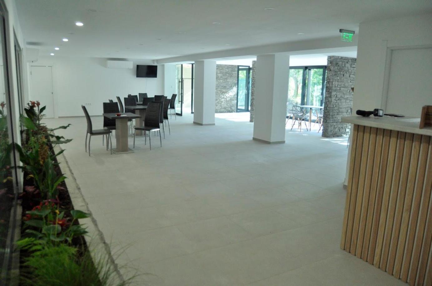 Teracite Aparthotel Varna Exteriör bild