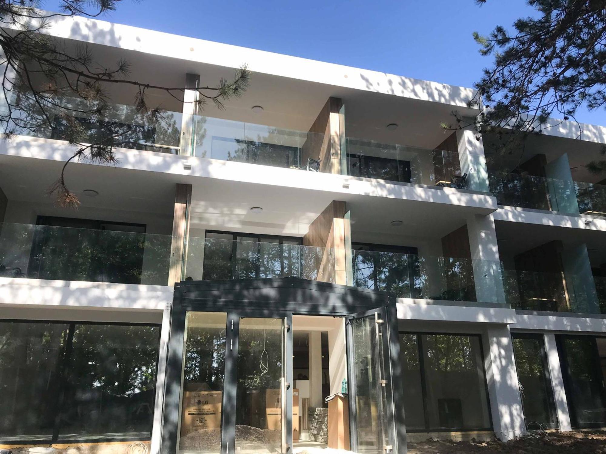 Teracite Aparthotel Varna Exteriör bild